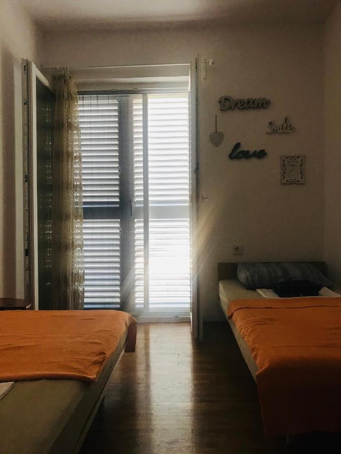 Holiday Home Nova Novalja Exterior photo